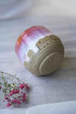 Preview: Handgefertigter Keramik Espresso Tasse  – Rosé mit zarten Sprenkeln
